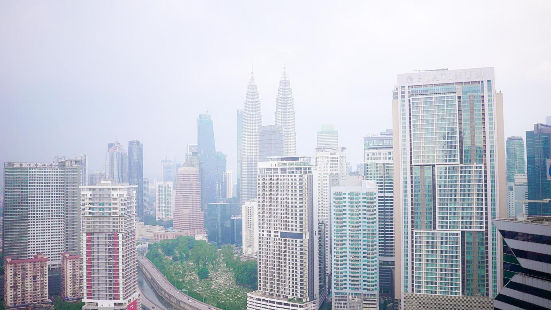 The Luxe Infinitum Klcc Apartment